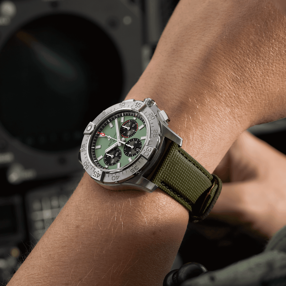 Breitling Avenger B01 Chronograph 44 / AB0147101L1X1