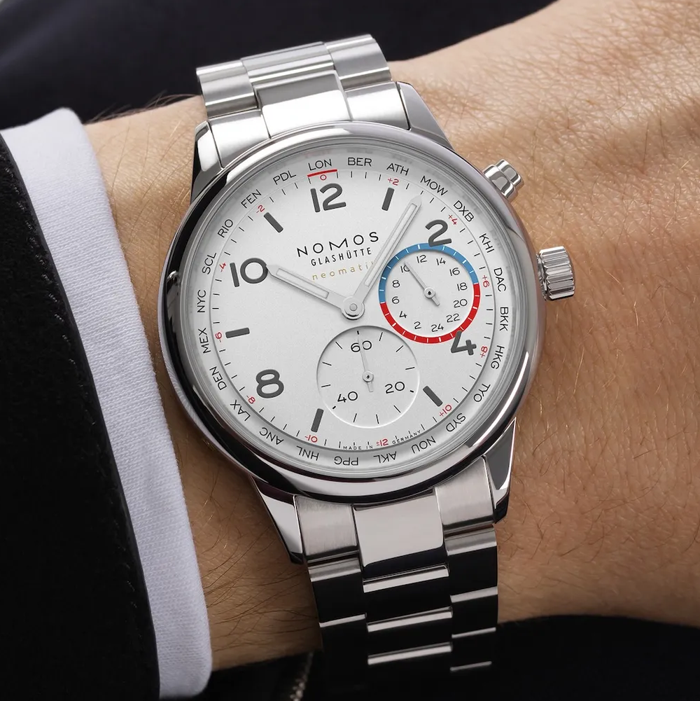 NOMOS - Club Sport neomatik Weltzeit weiß - Ref. 792