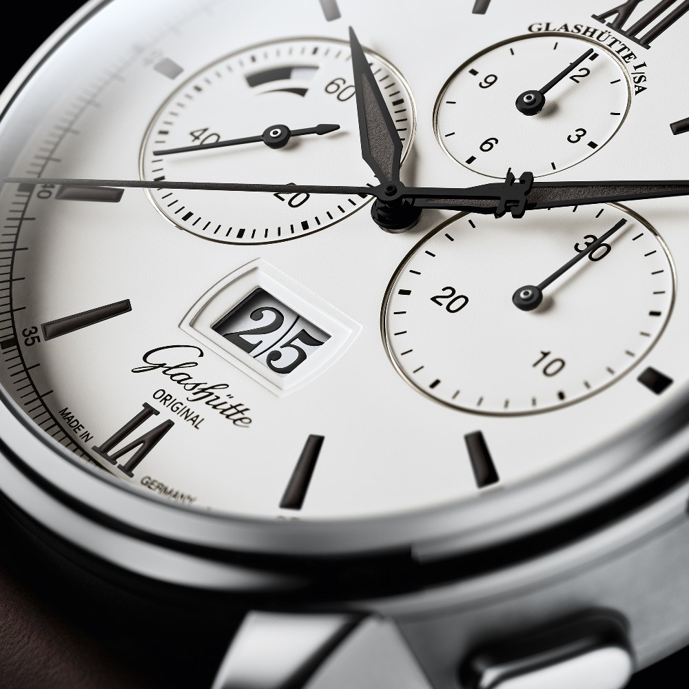 Glashütte Original Senator Chronograph Panoramadatum / 1-37-01-05-02-35