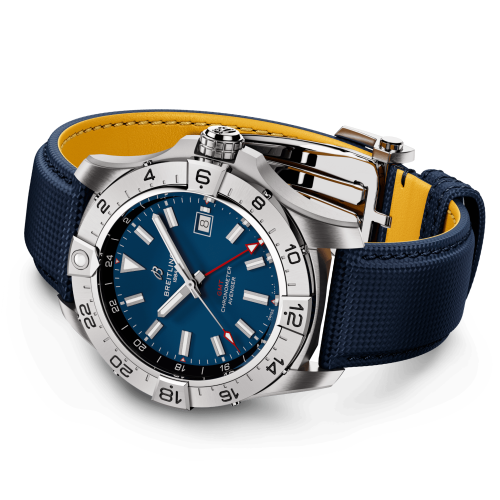 Breitling Avenger Automatic GMT 44 / A32320101C1X1