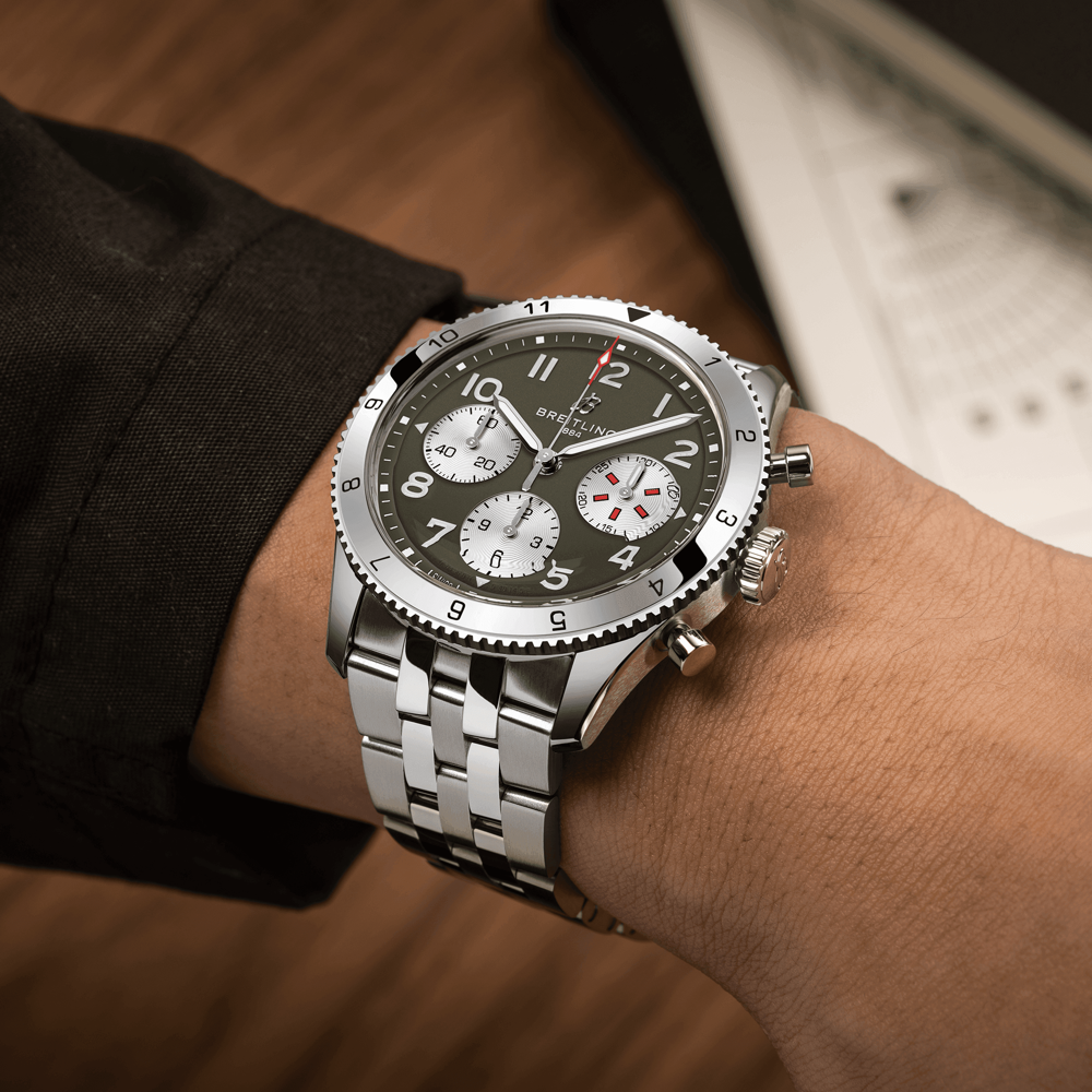 Breitling Classic AVI Chronograph 42 Curtiss Warhawk / A233802A1L1A1