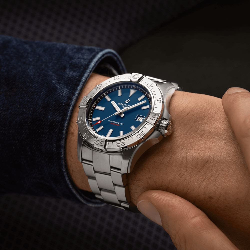 Breitling Avenger Automatic 42 / A17328101C1A1