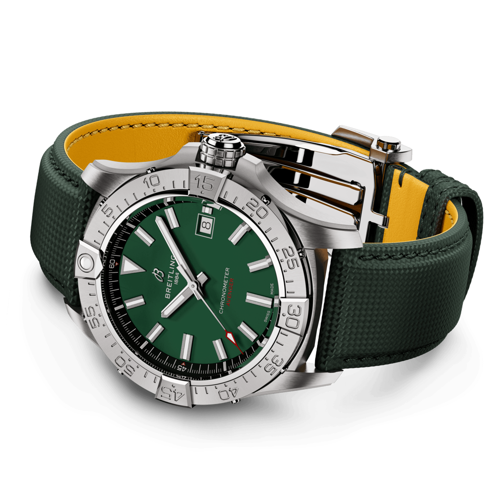 Breitling Avenger Automatic 42 / A17328101L1X1